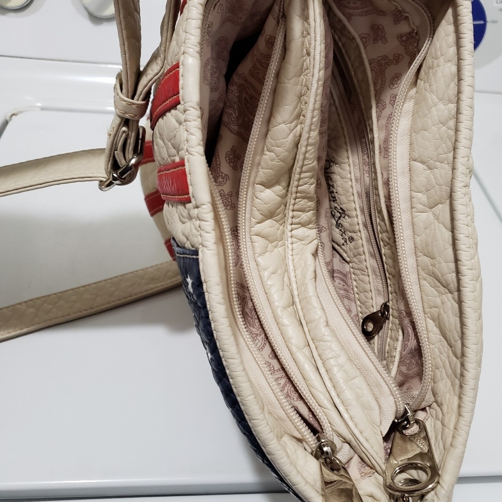 Concealed Carry Bucket Purse - Picture 3 of 6